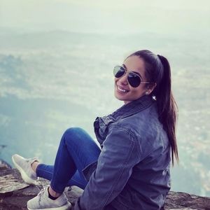 Meet your Posher, Monica